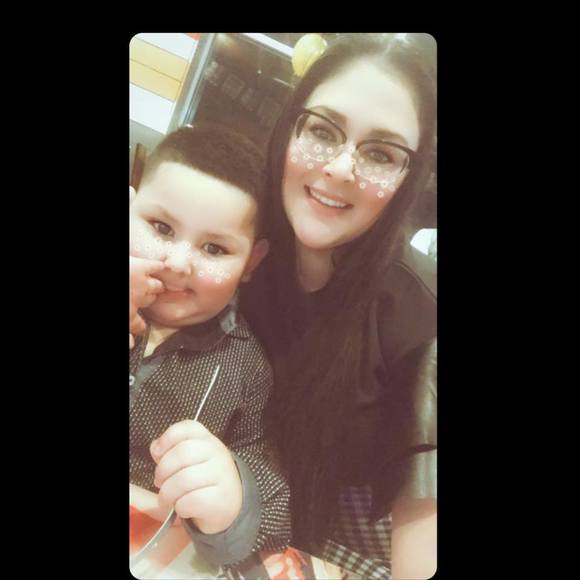 Meet your Posher, Robles - Picture 1 of 1